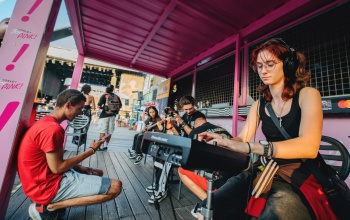 Komoly szorongást okoz a Z-generációsoknak a közösségi média