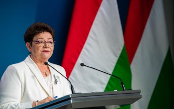 Müller Cecília: gyorsan terjed az omikron, akár háromnaponta is duplázódhat a fertőzöttek száma