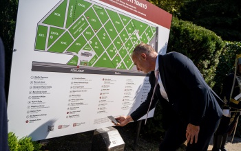 Okosparcellakövekkel hívják fel a figyelmet Kaposvár elhunyt nagyjaira