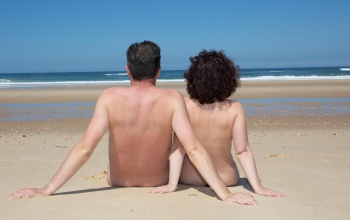 Minden ötödik magyar járt már nudista strandon