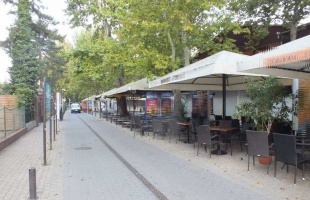 Verekedők közé állt a kocsmáros, jól megverték