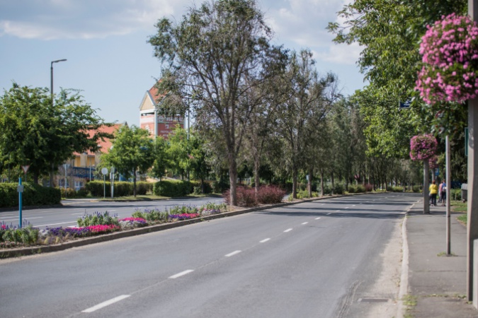 30 éve kezdték négysávossá szélesíteni a Berzsenyi utcát
