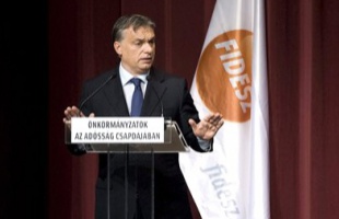 Orbán: 1956 önkormányzattól 612 milliárd forint adósságot veszünk át