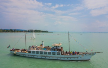 Szombaton indul a jubileumi hajózási főszezon a Balatonnál