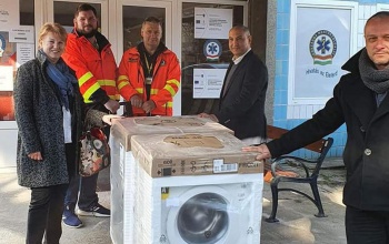 Hűtőt, mikrót, mosógépet, élelmiszercsomagot kaptak a kaposvári mentősök