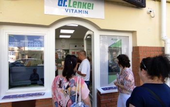 Sikeres volt dr. Lenkei Gábor kaposvári látogatása – körútján több százan dedikáltatták vele könyveiket