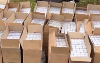 Százmillió forint értékű, zárjegy nélküli cigarettát foglaltak le a pénzügyőrök a magyar-román-ukrán hármashatár közelében