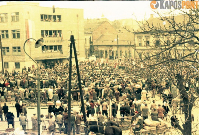 Forinteső hull az utcán (Kaposvár 1956-ban)