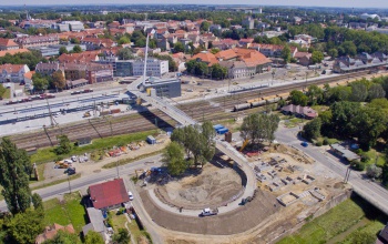 Így néz ki az új gyalogos felüljáró donneri oldala - videó