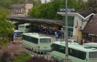 Változnak a távolsági buszmenetrendek vasárnaptól