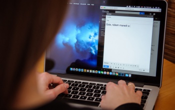 57 vevőt vert át az internetes hirdetéseivel a csaló, 7 millió forintos kárt okozott