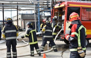 Formalin átfejtése közben tűz a cukorgyárban