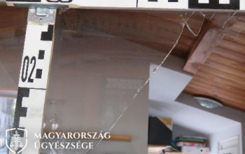 Strandolóktól lopott Siófokon egy budapesti férfi, egy román férfi pedig egy strandbüfét tört fel Balatonőszödön
