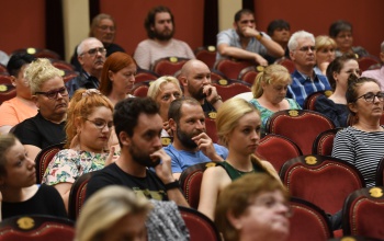 Minden készen áll a nézők fogadására, teljes évadra készül a Csiky