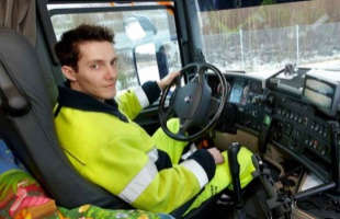 18 évesen lehet jogsit szerezni teherautóra