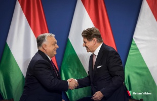 Tizenegy pontos adócsökkentési megállapodást jelentett be a miniszterelnök