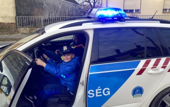 Megható ajándékot kapott a rendőröktől egy 10 éves somogyi kisfiú