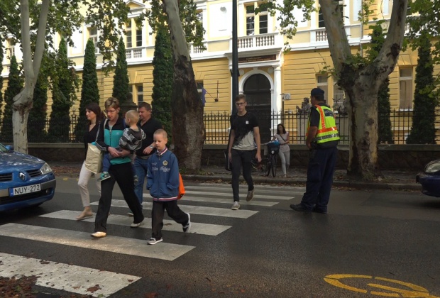 A rendőrök is segítik a biztonságos tanévkezdést