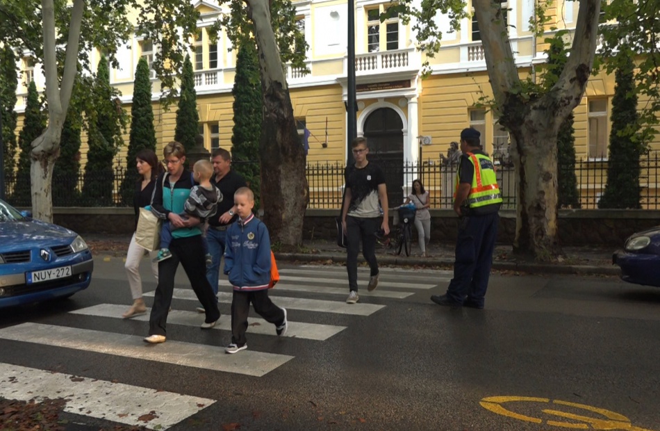 A rendőrök is segítik a biztonságos tanévkezdést