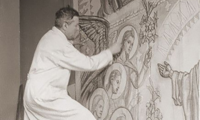 85 éve vették át a nagytemplom új freskóit