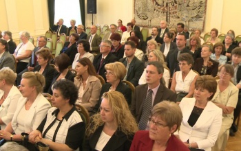 Megbízott ülnökök állnak munkába
