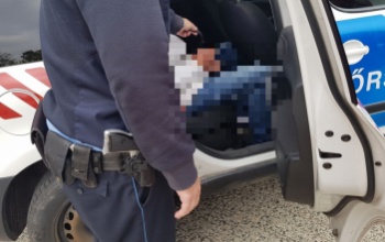 Rendőrök vittek el diákokat egy kaposvári iskolából
