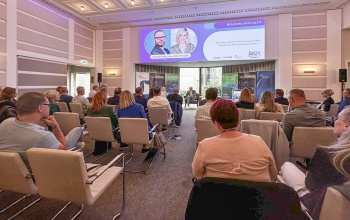 A klasszikus interjútól a mesterséges intelligenciáig – rádiós konferencián jártunk