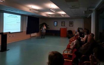 A gyerekek túlsúlyosak, konferencia a kórházban