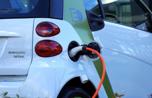 Növekedett az elektromos töltőberendezések száma tavaly