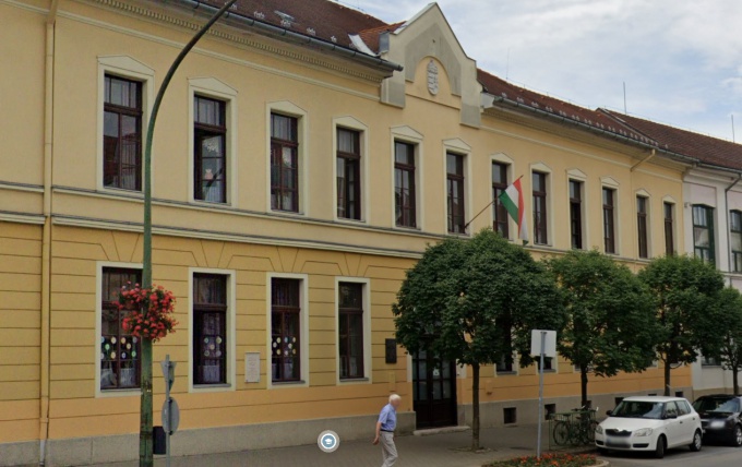 Épül már az Anna-iskola