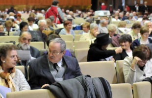 Tovább folytatódik a Senior Program