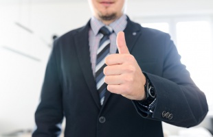 Egy jó vezető turbulens időkben is tartani tudja az irányt