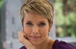 D. Tóth Kriszta: Megtiszteltetés és felelősség