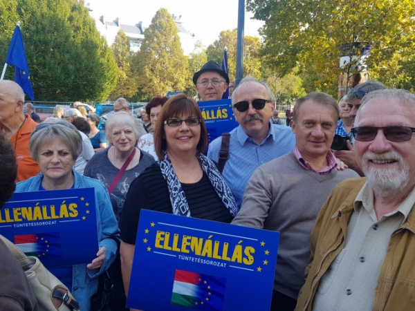 Nacionalizmus és internacionalizmus - komment egy tüntetés nyomában