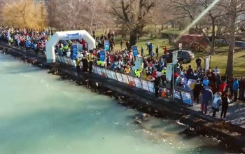 Már rója a kilométereket a Balaton Szupermaraton mezőnye
