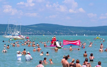 Már elindult az előzetes nevezés a Balaton-átúszásra