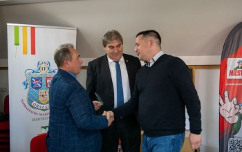 Sikerrel szerepelt az Év festője versenyen a Lamping oktatója