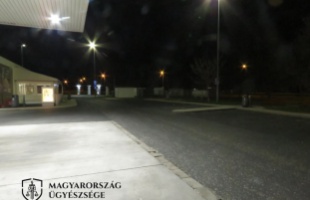 Önbíráskodással szerezték meg az autót