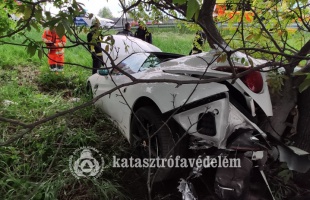 Tizennégy tűzesethez és hét műszaki mentéshez riasztották a tűzoltókat a hétvégén