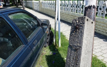Villanyoszlopnak ütközött egy ittas sofőr Siófokon