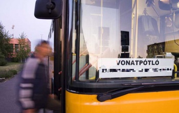 Vonatpótló buszok Fonyódig és a dél-balatoni vonalon