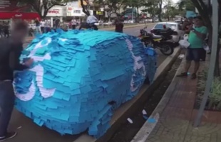 Brazíliában így büntetik a mozgássérült helyen parkolókat