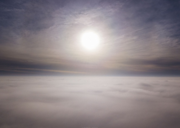 Köd és napsütés harca