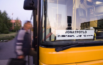 Egész nyáron vonatpotló buszok járnak Kaposvár és Dombóvár között