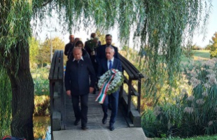 Csendes megemlékezést tartottak az aradi vértanúk tiszteletére