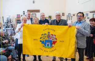 Újabb intézménynek vitt jubileumi emlékzászlót Szita Károly
