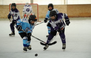 Idegenben nyerték első meccsüket az U12-es jégkorongozók