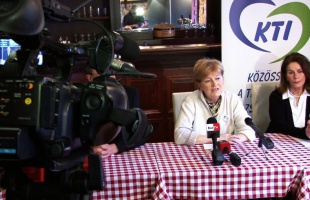 Szili Katalin: a jelöltjeink nem folytatnak gyűjtögető életmódot