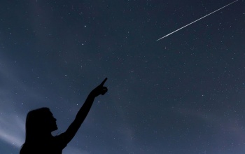 Óránként akár 150 hullócsillag is látható lesz szombat éjszaka