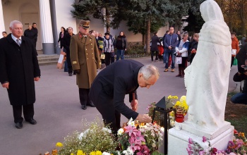 Az elhunyt kaposváriakért is gyertyát gyújtottak